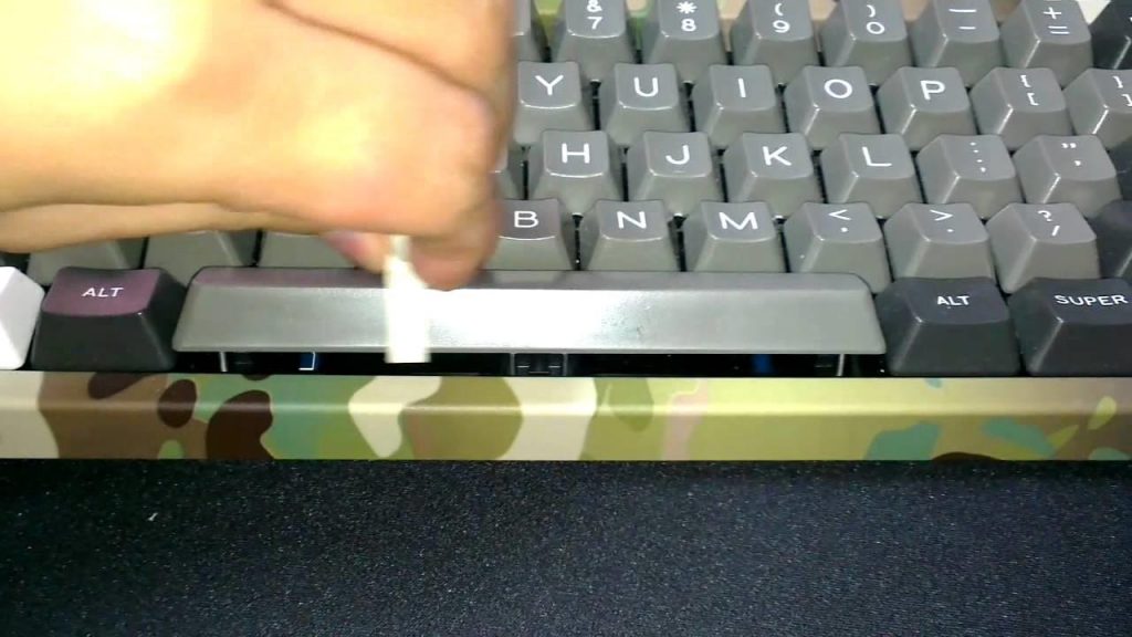 how-to-remove-spacebar-from-mechanical-keyboard